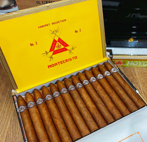 MONTECRISTO NO. 2 (Single Cigar) Rated No 1 Cigar of the Year 2013