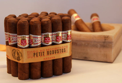 Hoyo de Monterrey - Petit Robustos (Box of 25) - www.cigarsindia