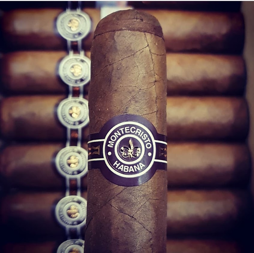 Montecristo Petit Edmundo (Box of 3) - www.cigarsindia.in